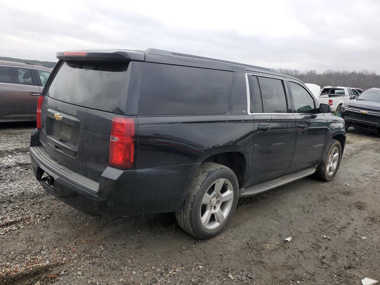 2015 CHEVROLET SUBURBAN C - Image 3