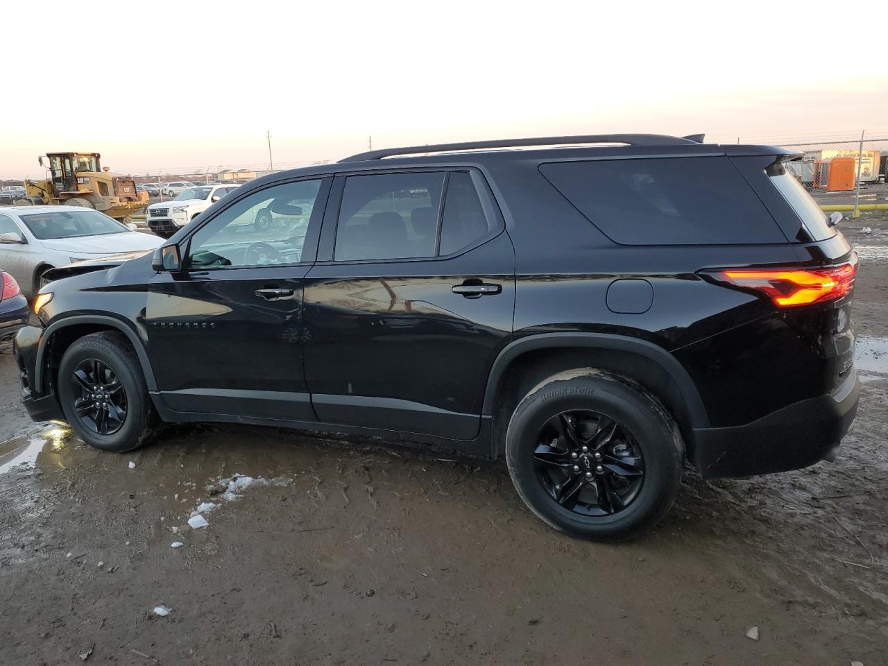 2023 CHEVROLET TRAVERSE L - Фото 2