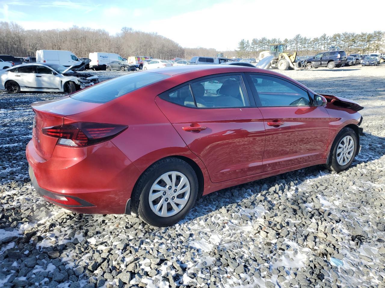 2019 HYUNDAI ELANTRA SE - Фото 3