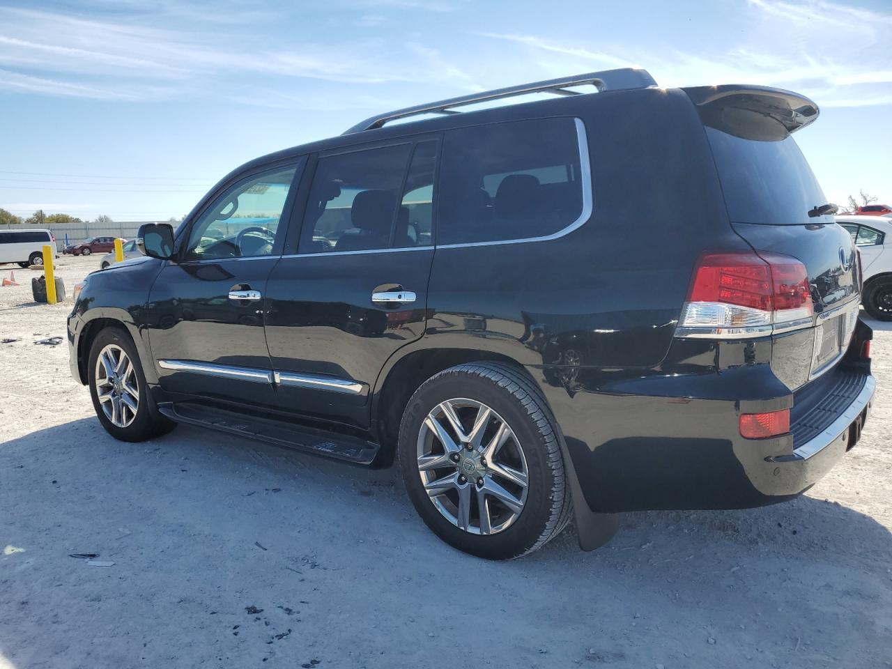 2015 LEXUS LX 570 - Фото 2
