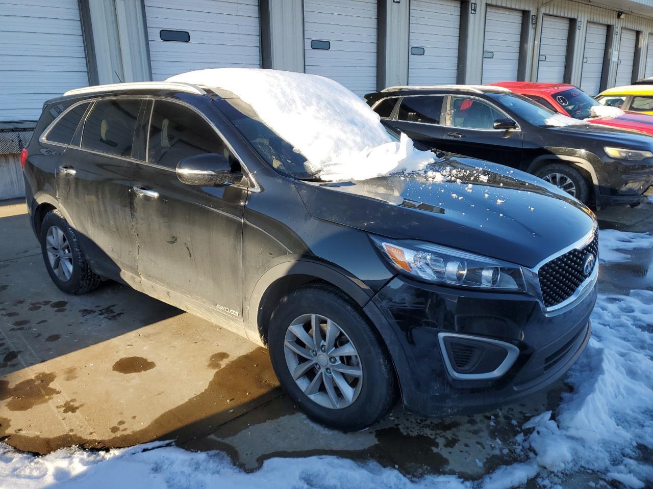 2017 KIA SORENTO LX - Фото 4