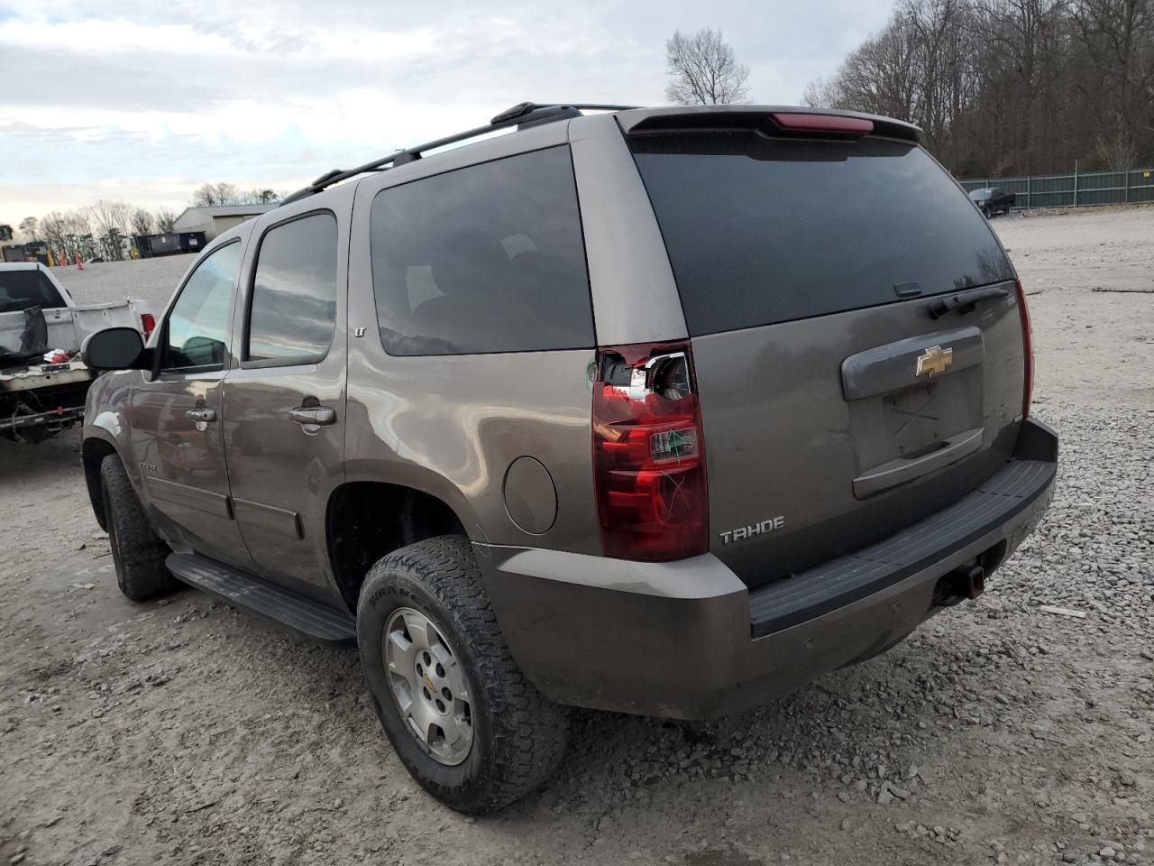 2011 CHEVROLET TAHOE K150 - Фото 2