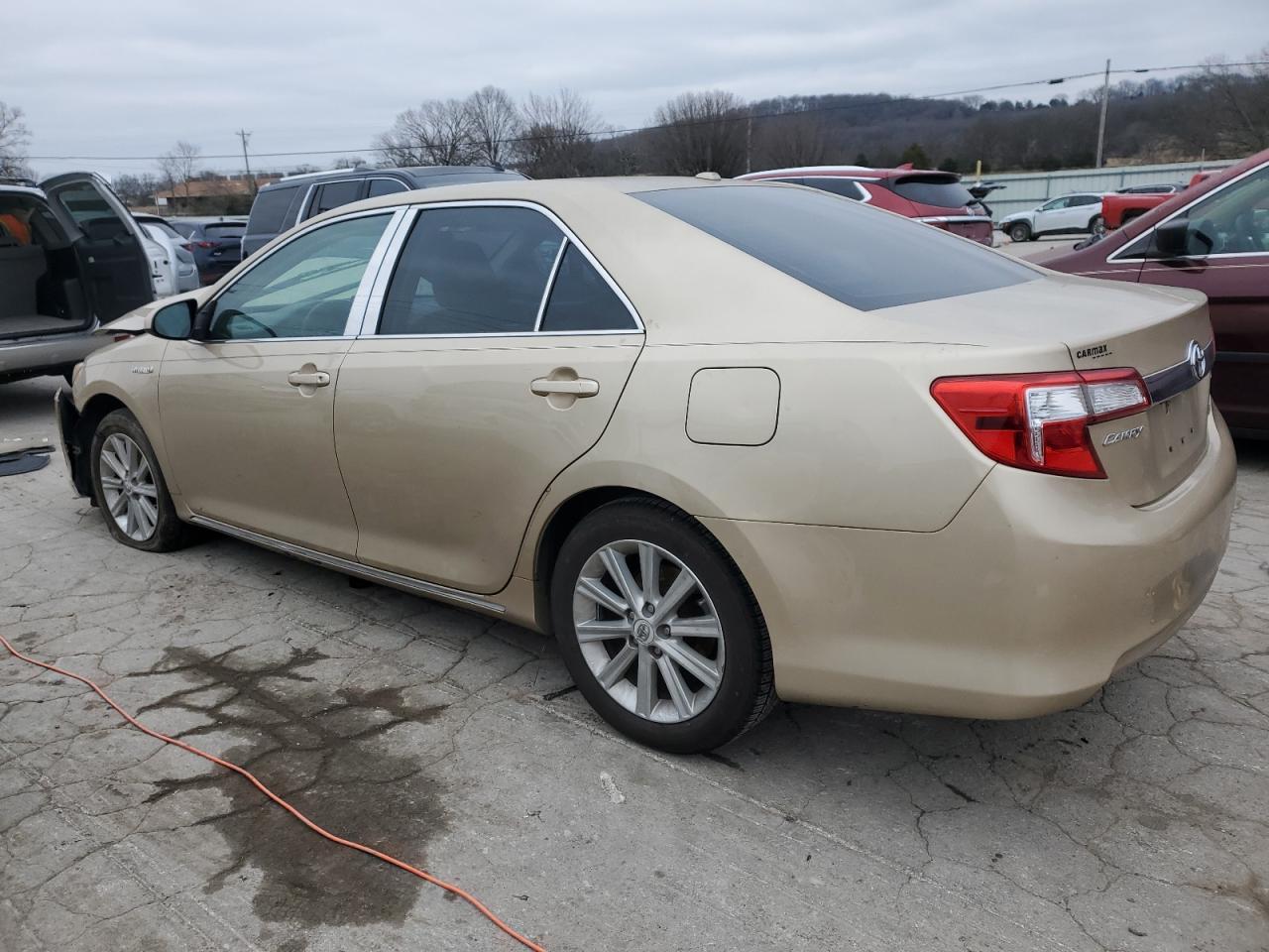 2012 TOYOTA CAMRY HYBR - Фото 2