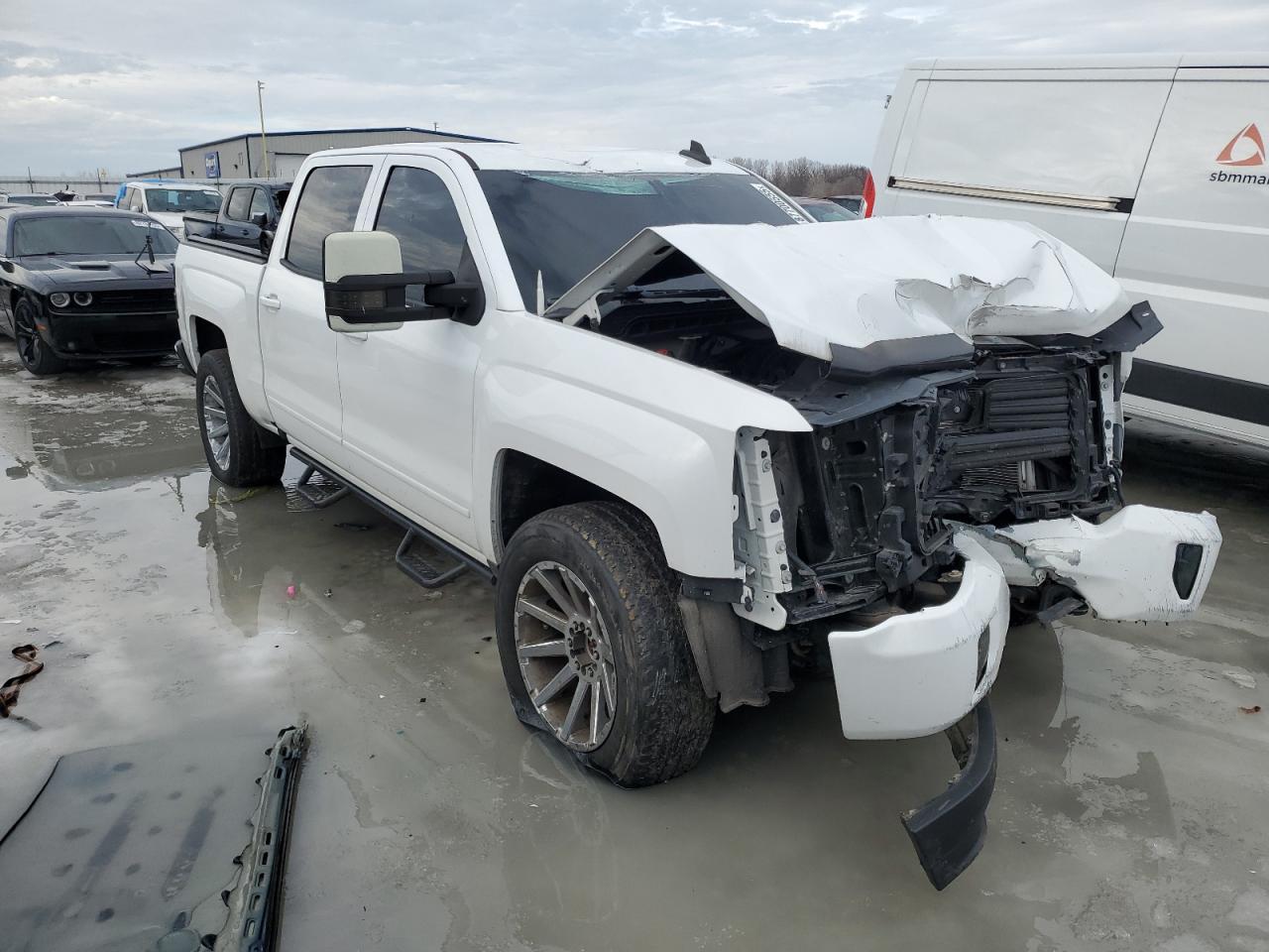 2017 CHEVROLET SILVERADO - Image 4