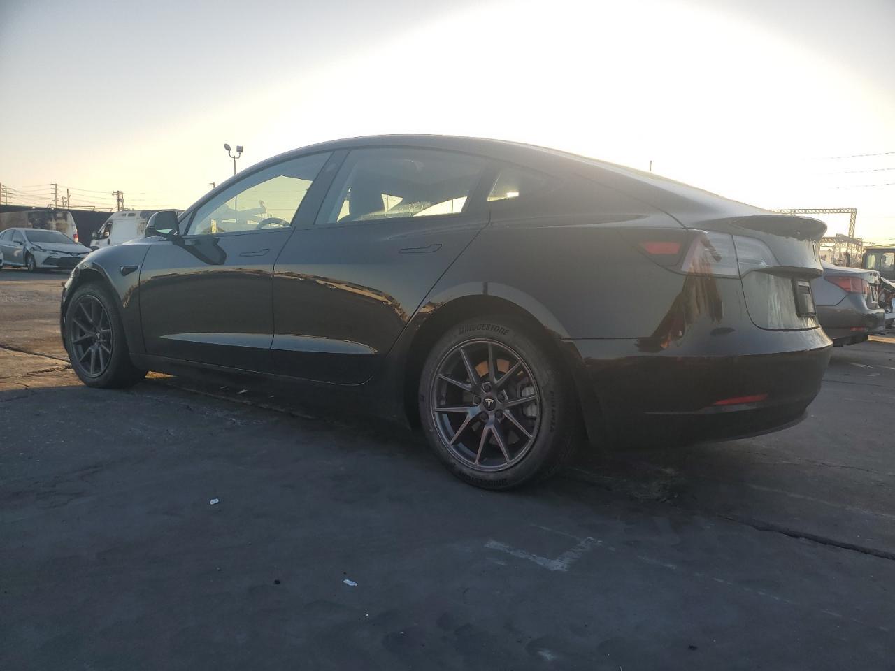 2022 TESLA MODEL 3 - Image 2