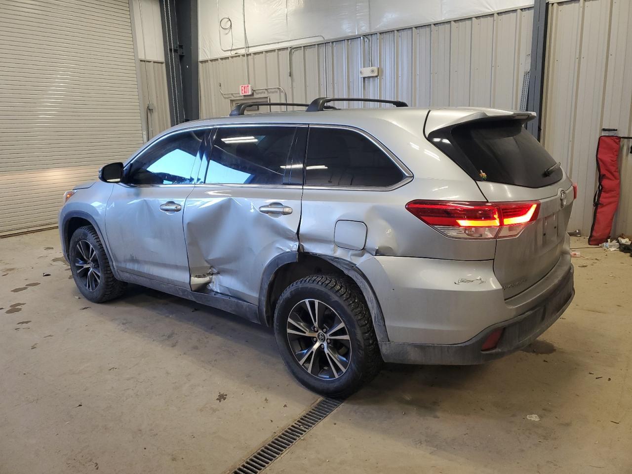 2019 TOYOTA HIGHLANDER - Image 2