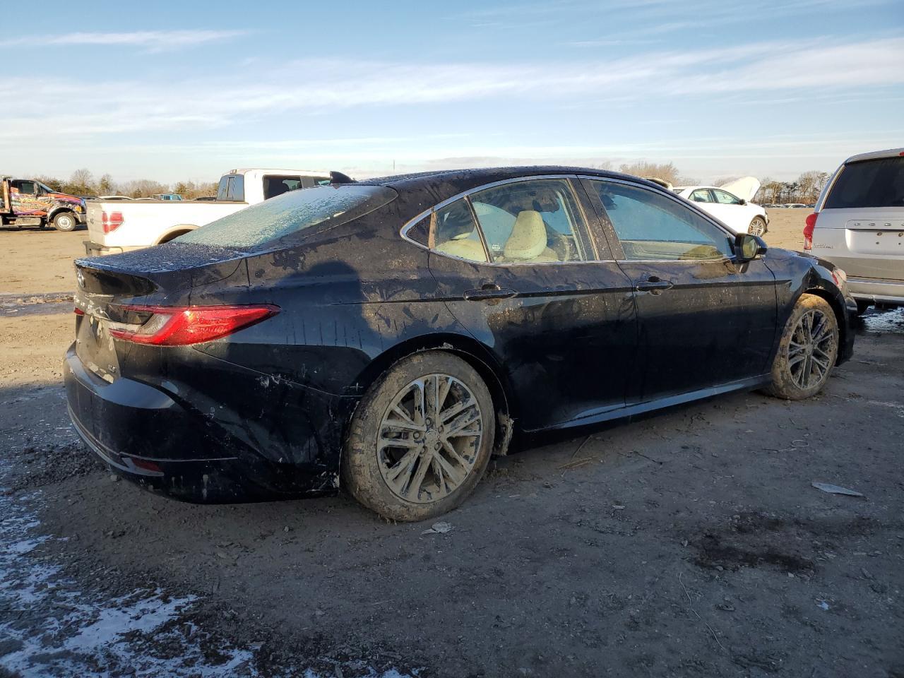 2025 TOYOTA CAMRY XSE - Фото 3
