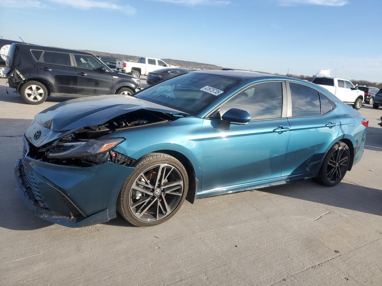 2025 TOYOTA CAMRY XSE