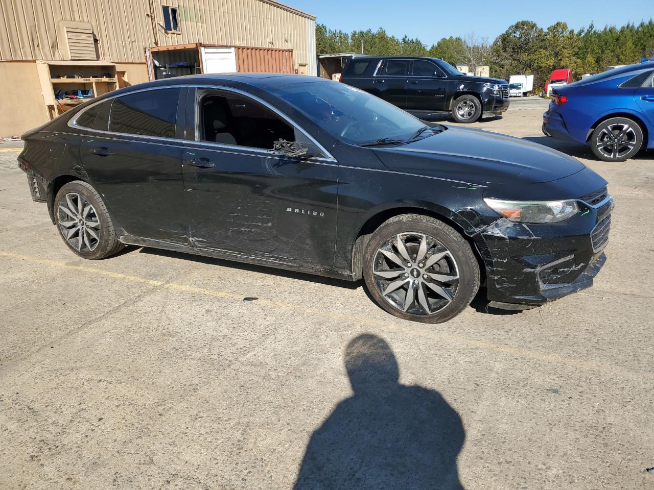 2017 CHEVROLET MALIBU LT - Image 4