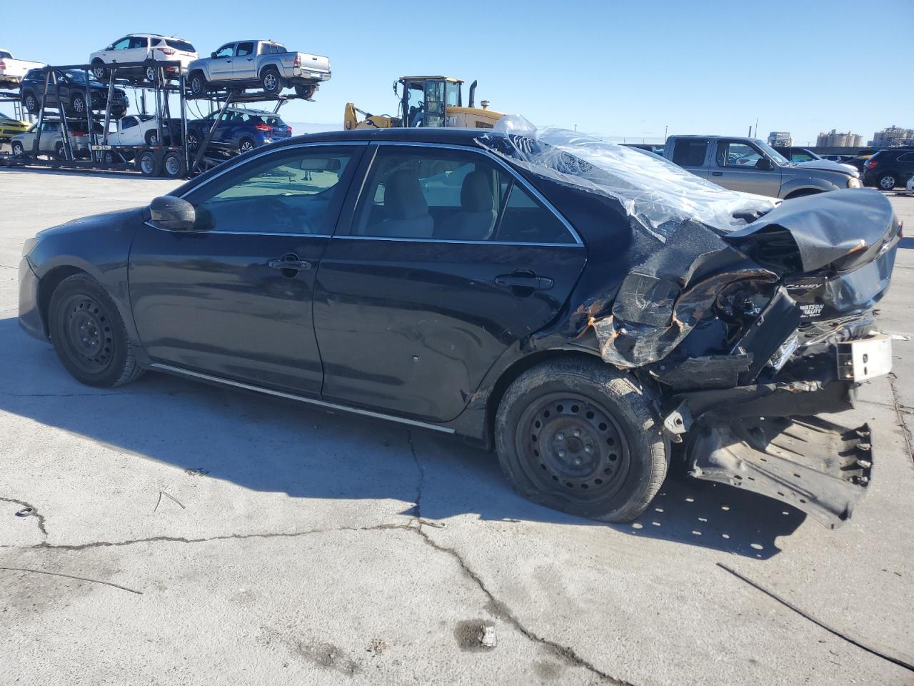 2013 TOYOTA CAMRY L - Фото 2