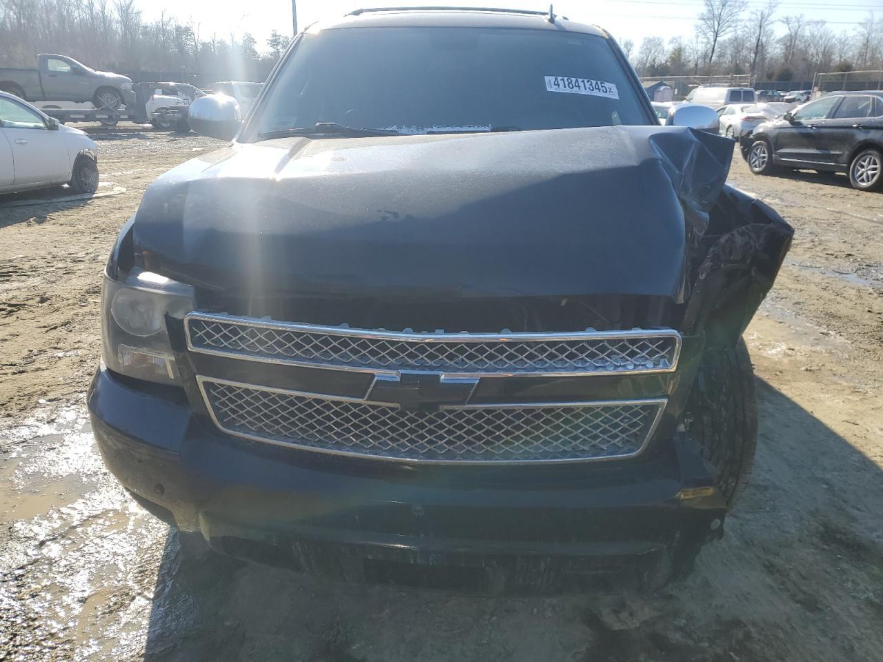 2011 CHEVROLET TAHOE K150 - Фото 5