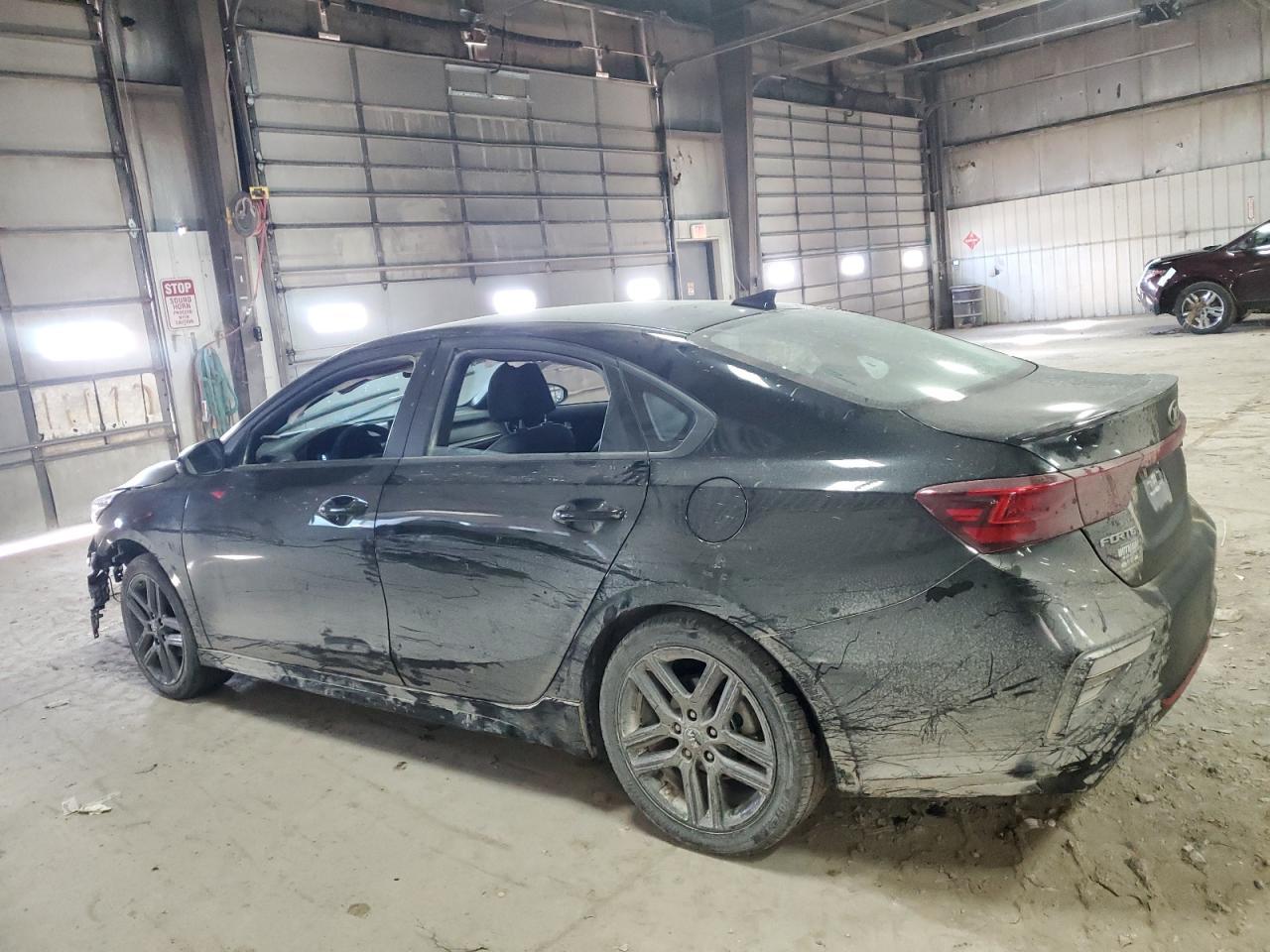2021 KIA FORTE GT L - Фото 2