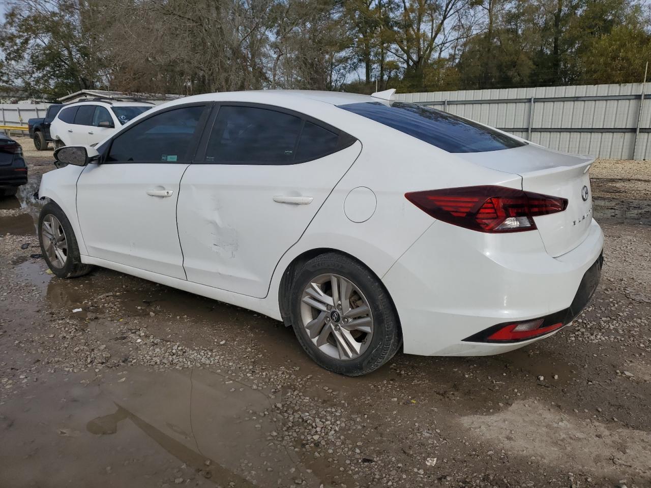 2019 HYUNDAI ELANTRA SE - Image 2