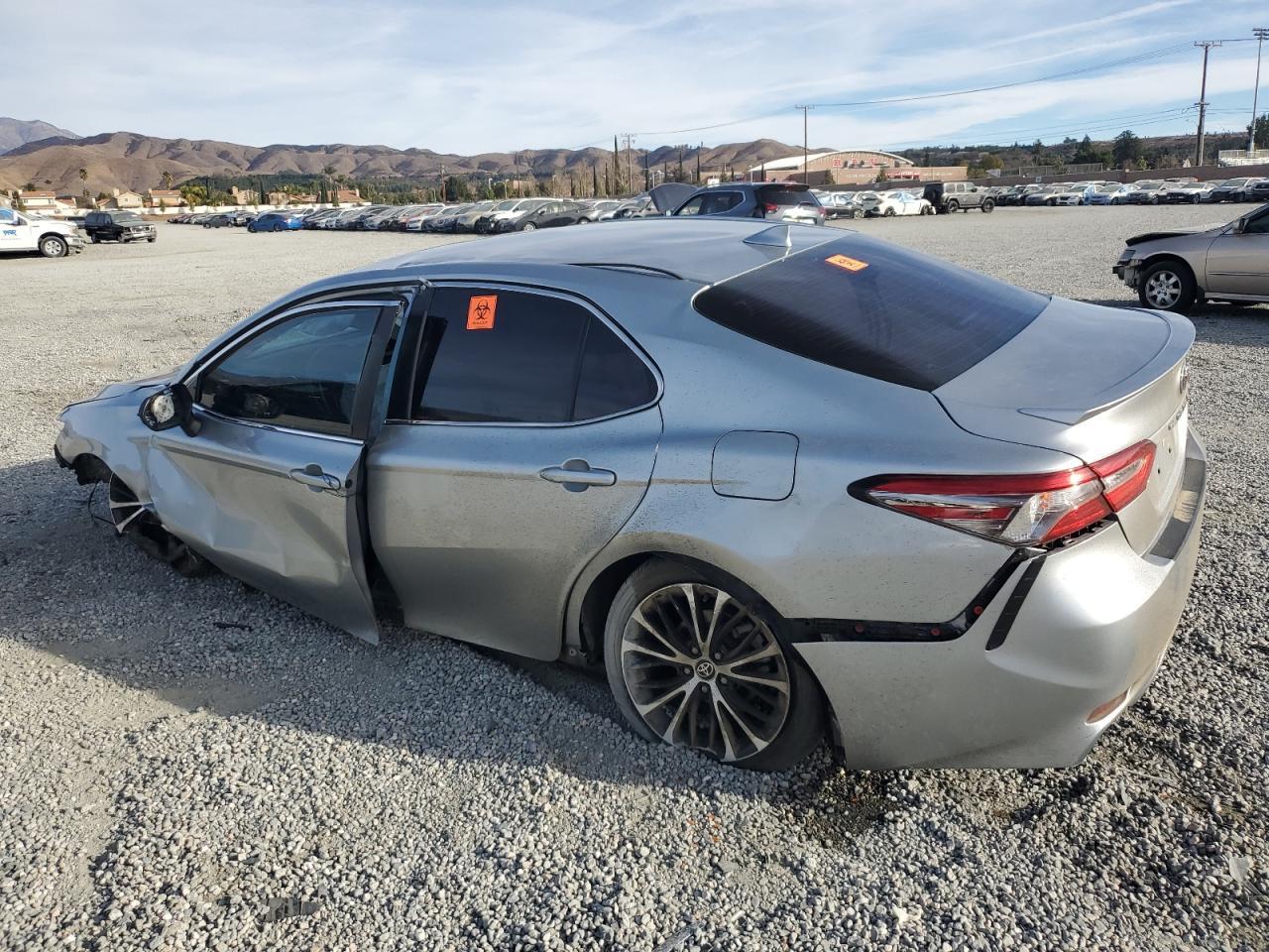 2020 TOYOTA CAMRY SE - Image 2