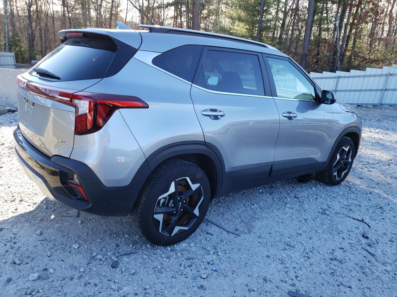 2024 KIA SELTOS EX - Фото 3