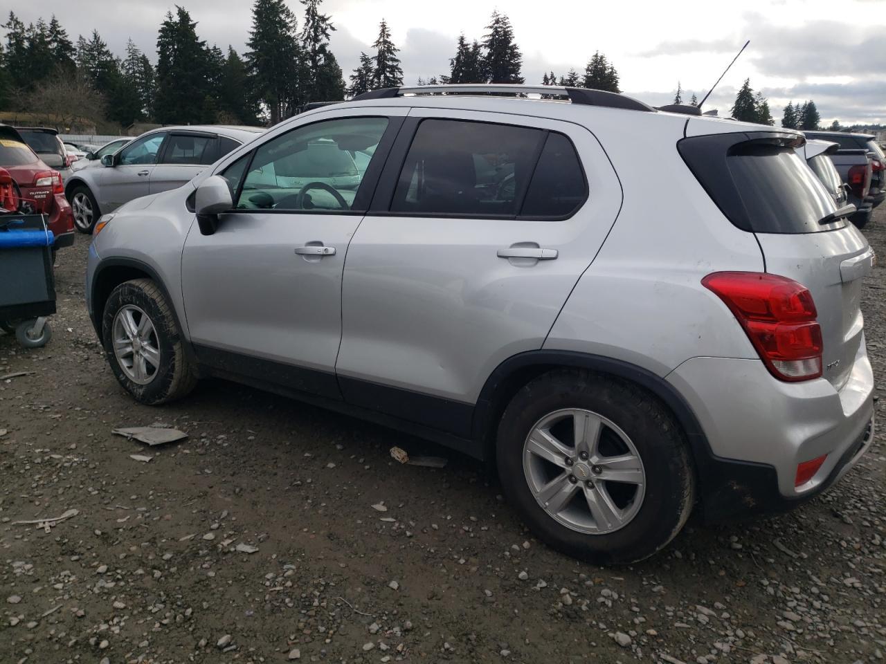 2021 CHEVROLET TRAX 1LT - Фото 2