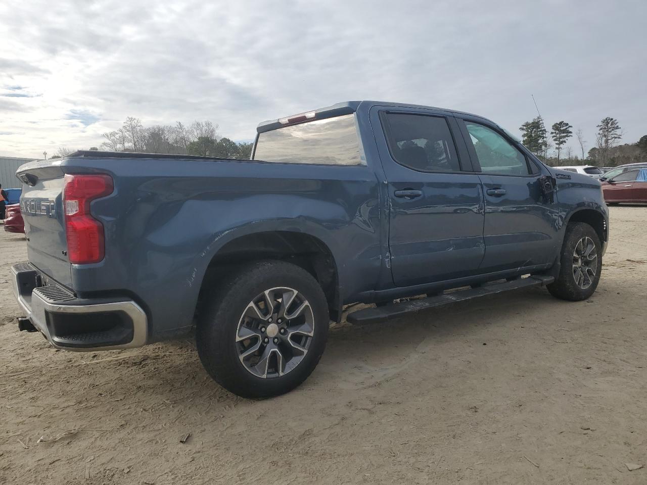 2024 CHEVROLET SILVERADO - Image 3