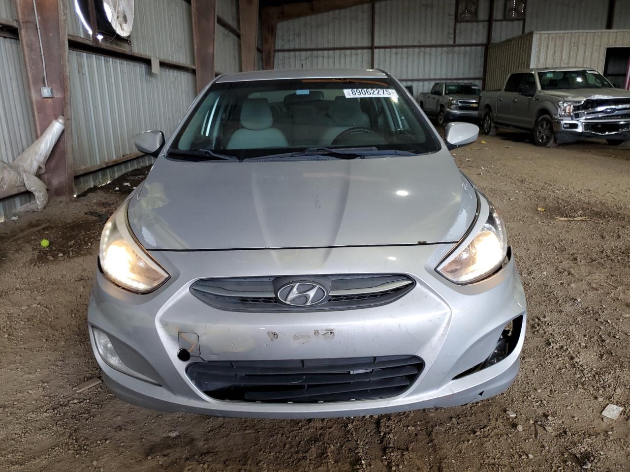 2016 HYUNDAI ACCENT SE - Фото 5