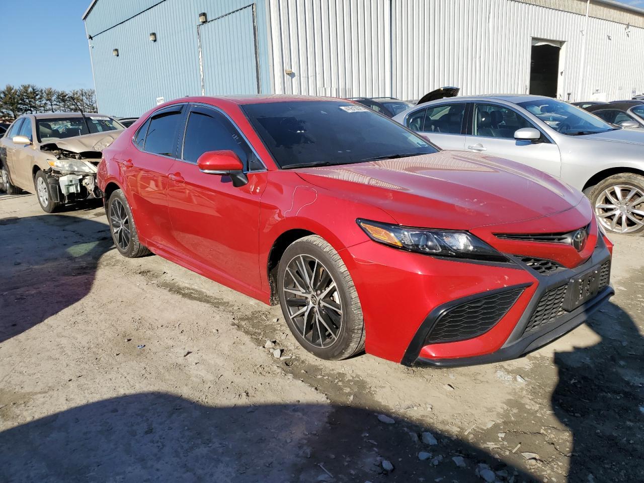 2021 TOYOTA CAMRY SE - Фото 4