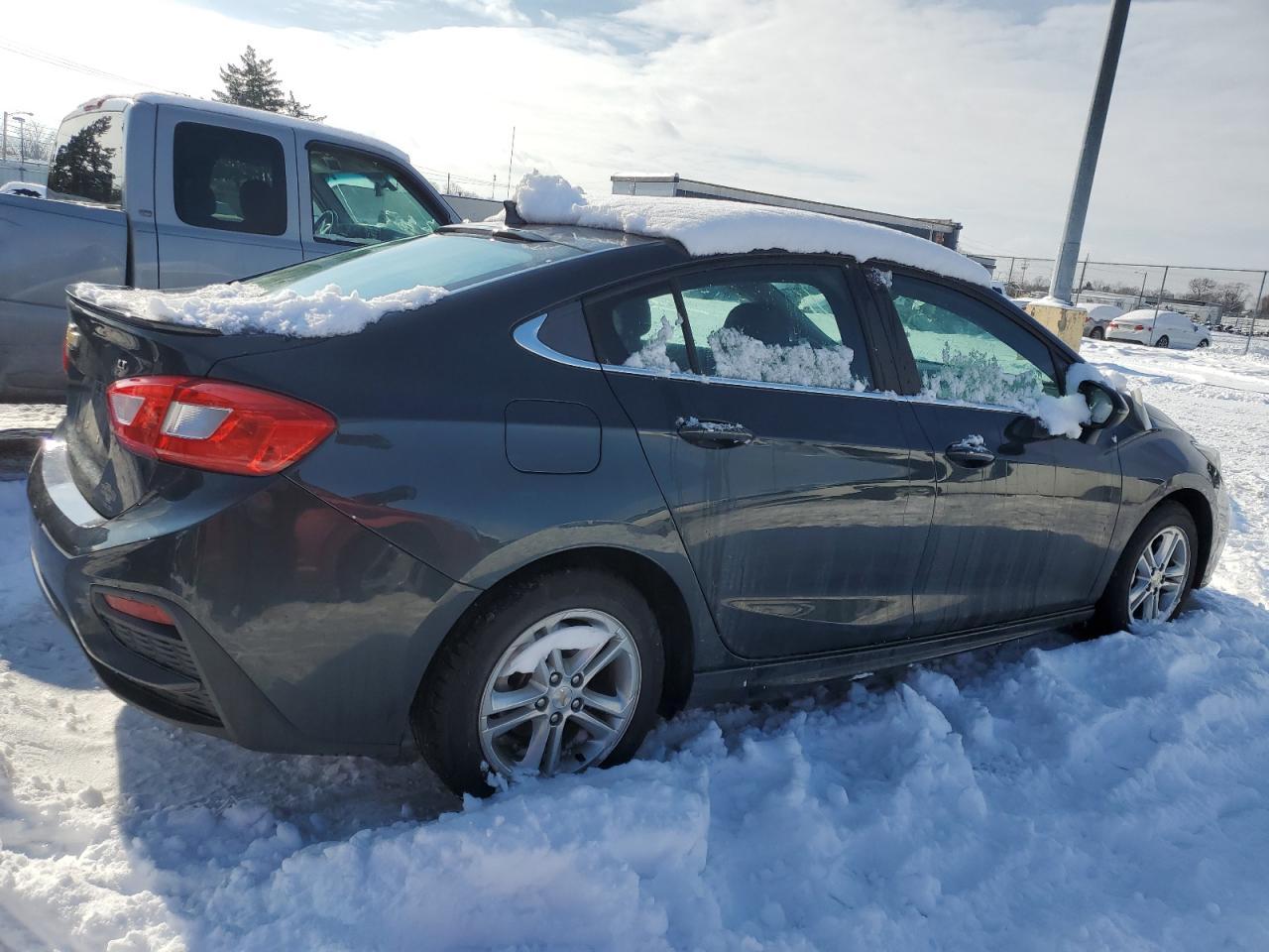 2017 CHEVROLET CRUZE LT - Image 3