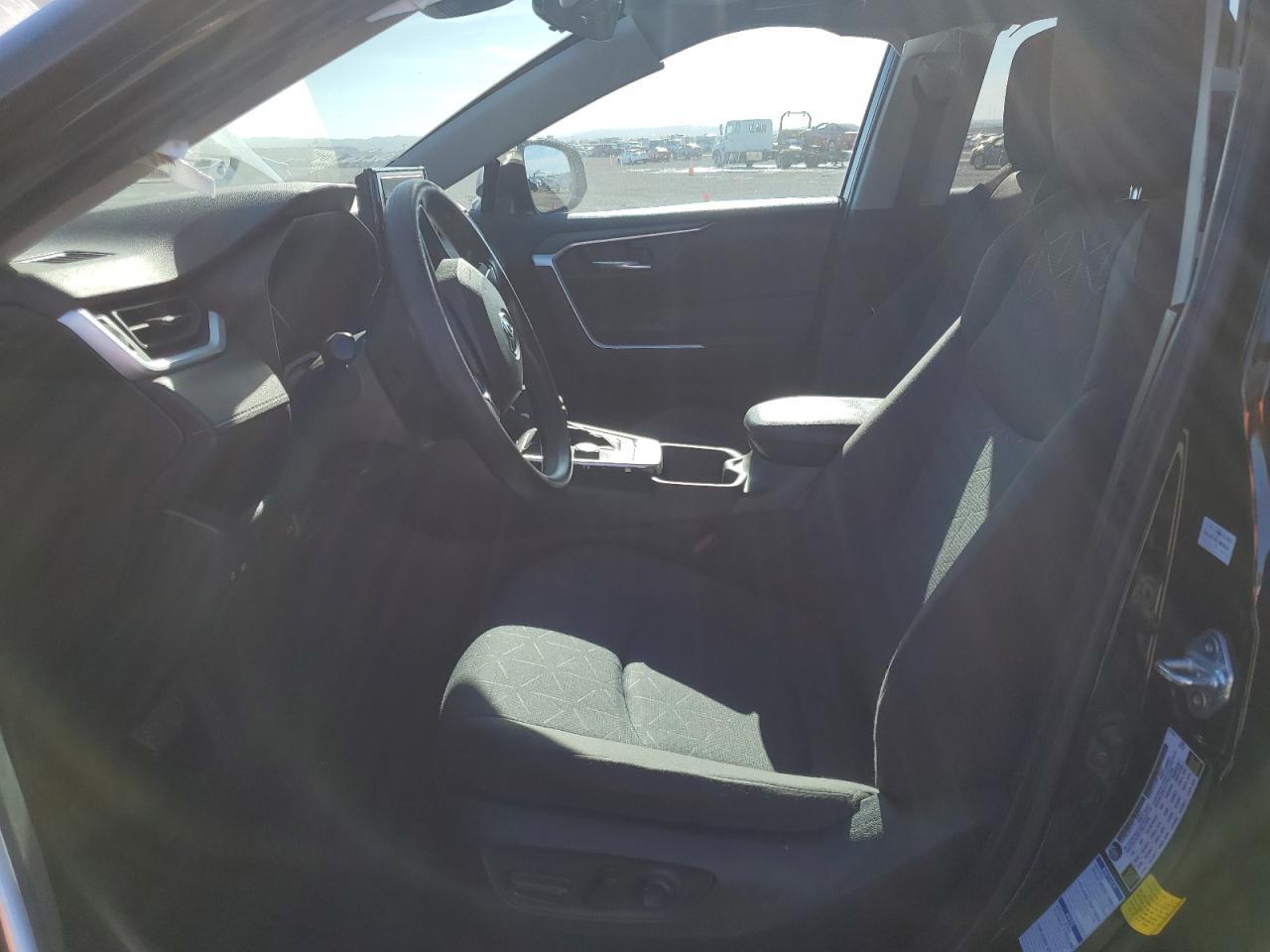 2022 TOYOTA RAV4 XLE - Image 7