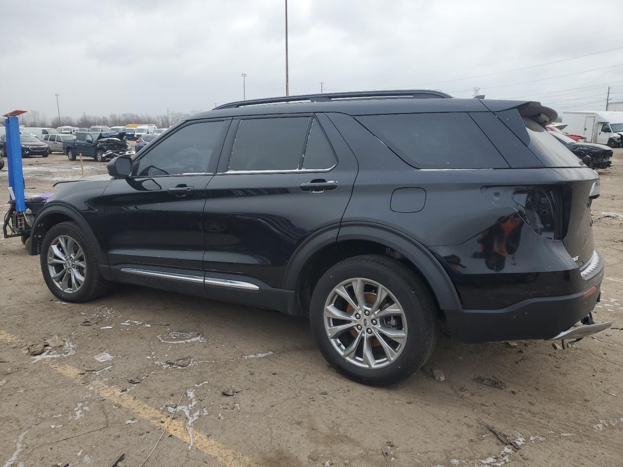 2023 FORD EXPLORER X - Фото 2