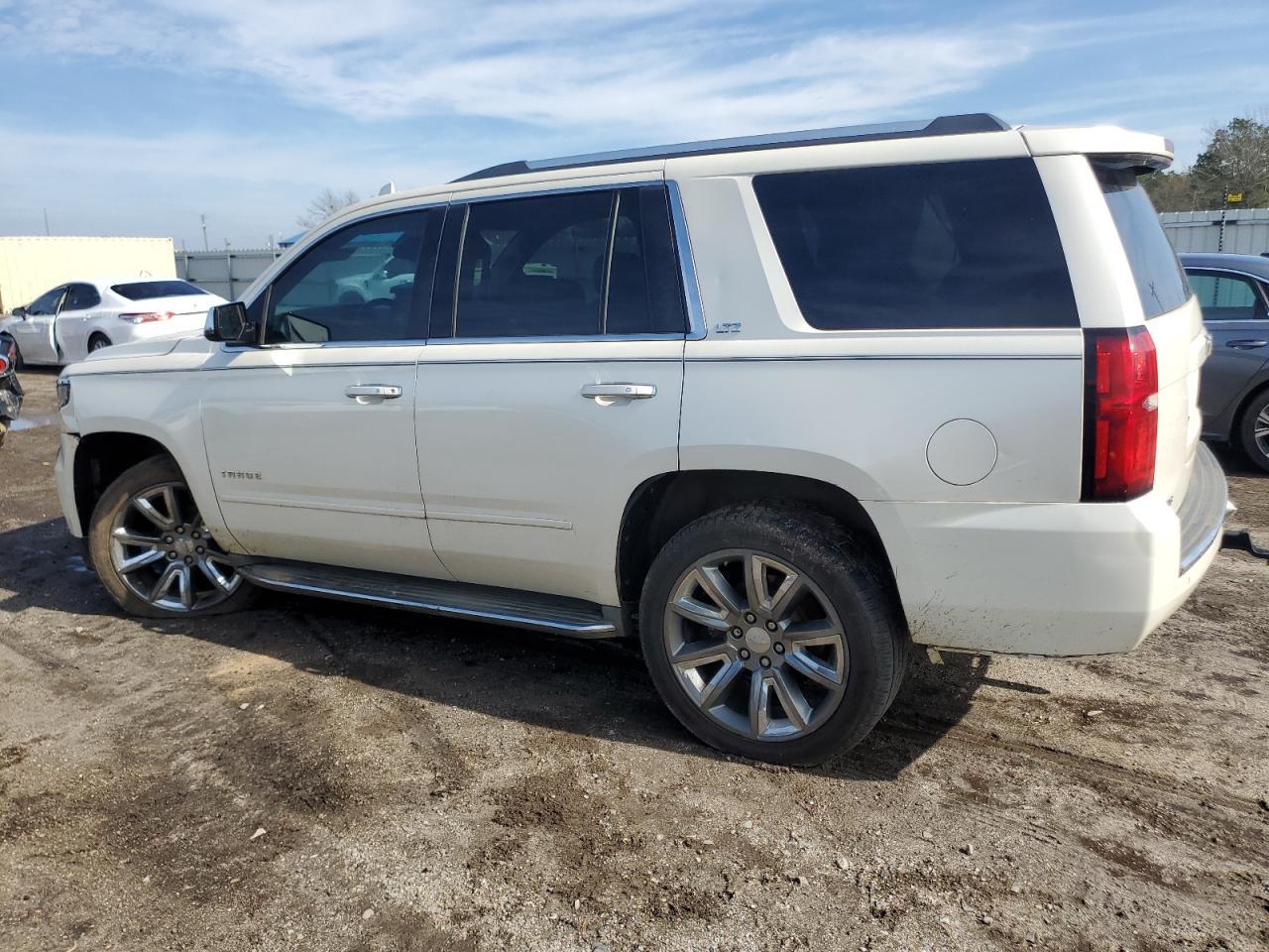 2015 CHEVROLET TAHOE C150 - Фото 2