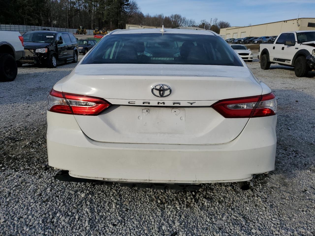 2020 TOYOTA CAMRY LE - Фото 6