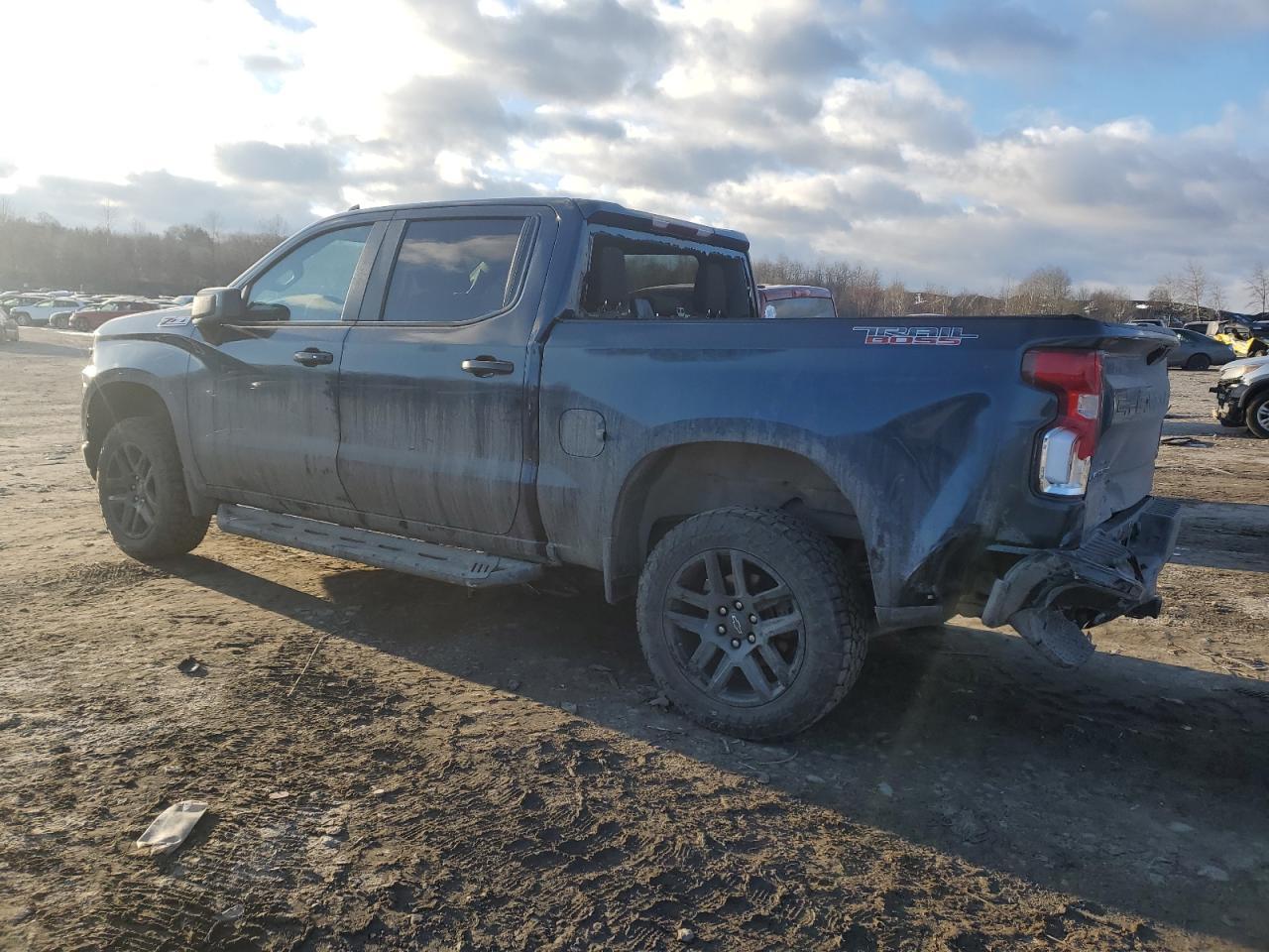 2021 CHEVROLET SILVERADO - Фото 2