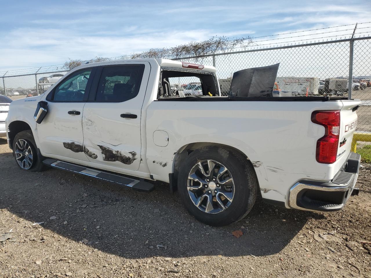 2023 CHEVROLET SILVERADO - Image 2