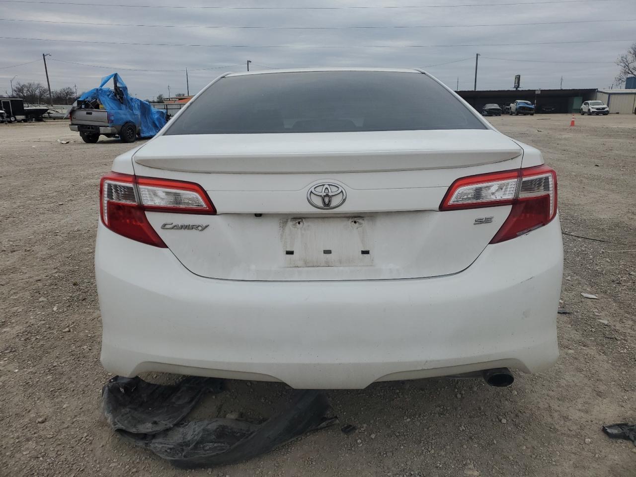 2014 TOYOTA CAMRY L - Image 6