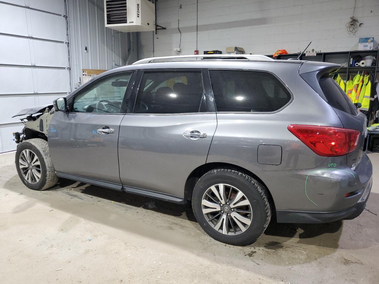 2017 NISSAN PATHFINDER - Image 2