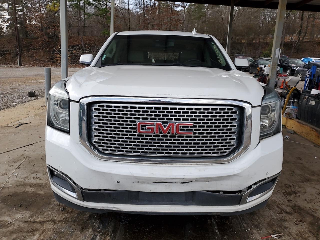 2017 GMC YUKON DENA - Фото 5