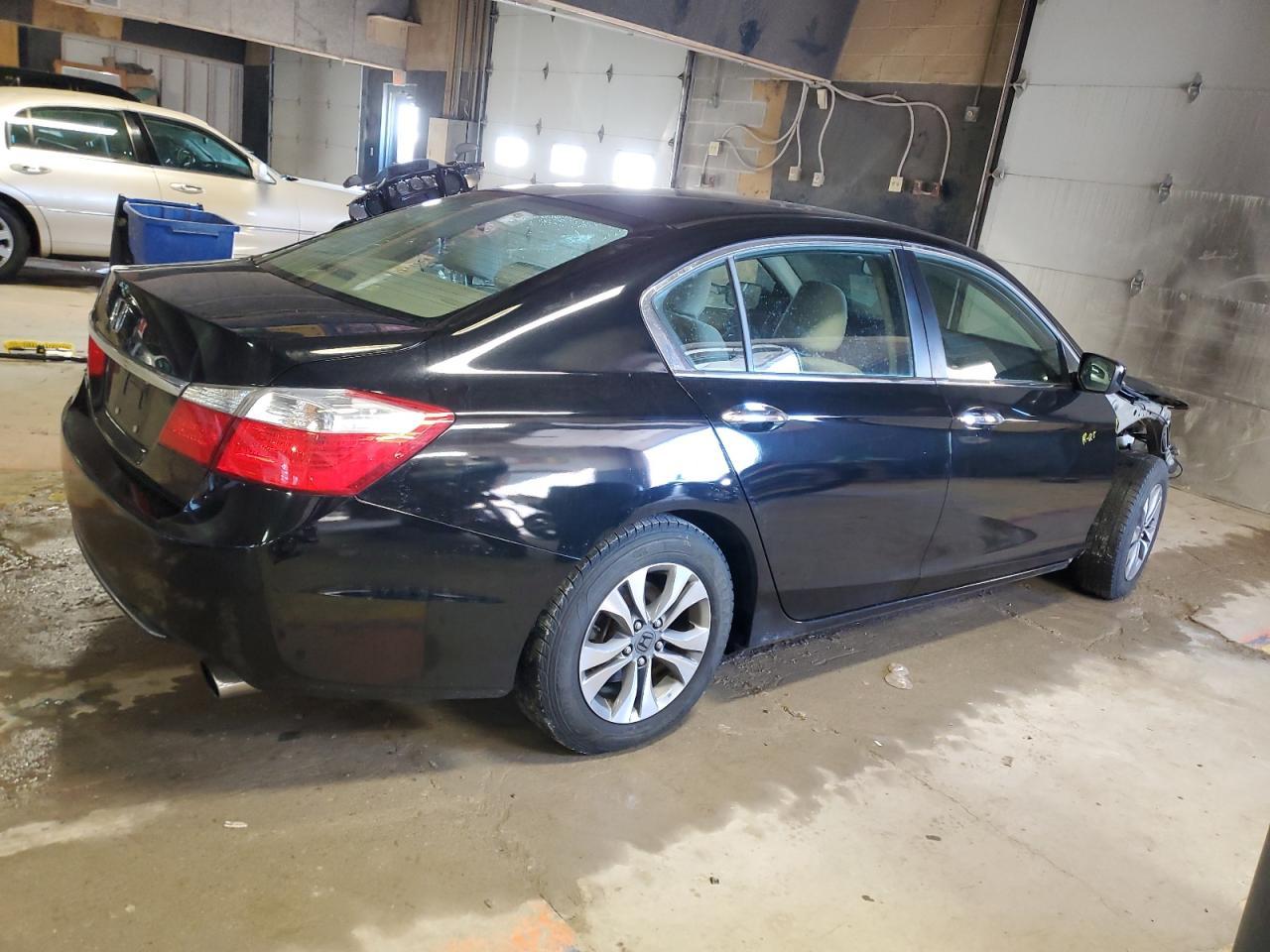 2014 HONDA ACCORD LX - Image 3