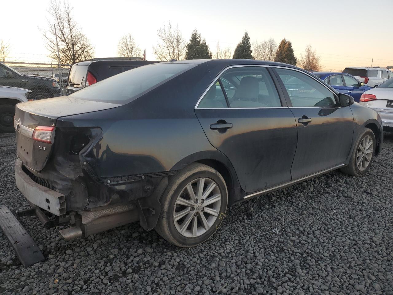 2014 TOYOTA CAMRY L - Image 3