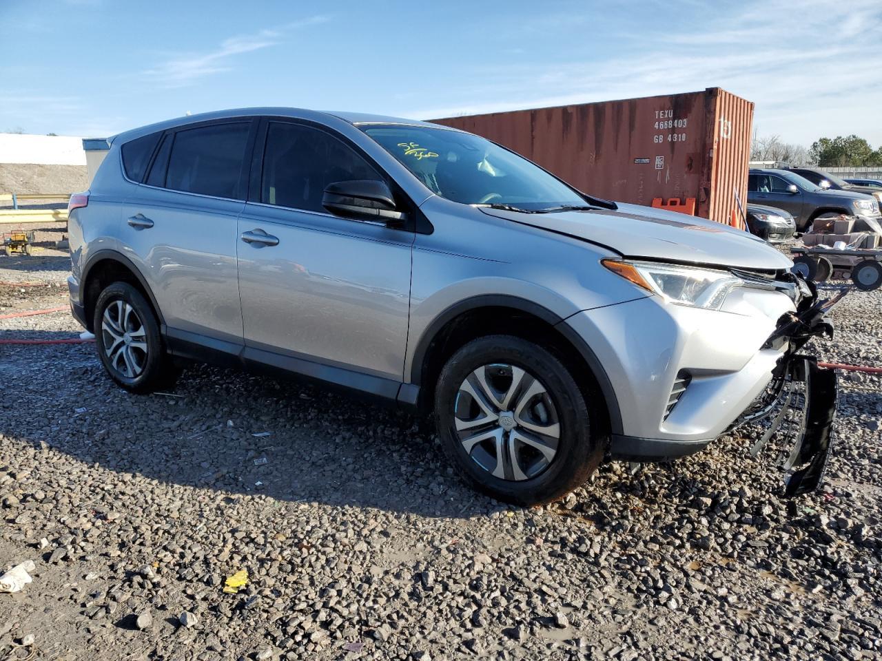 2018 TOYOTA RAV4 LE - Image 4