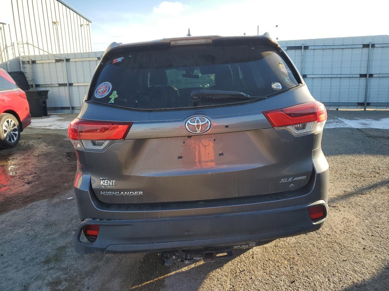 2018 TOYOTA HIGHLANDER - Фото 6