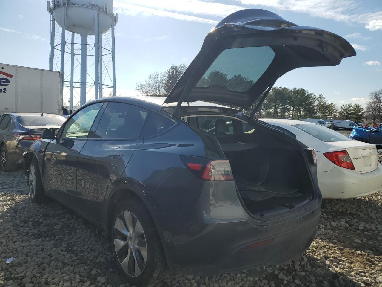 2023 TESLA MODEL Y - Image 2