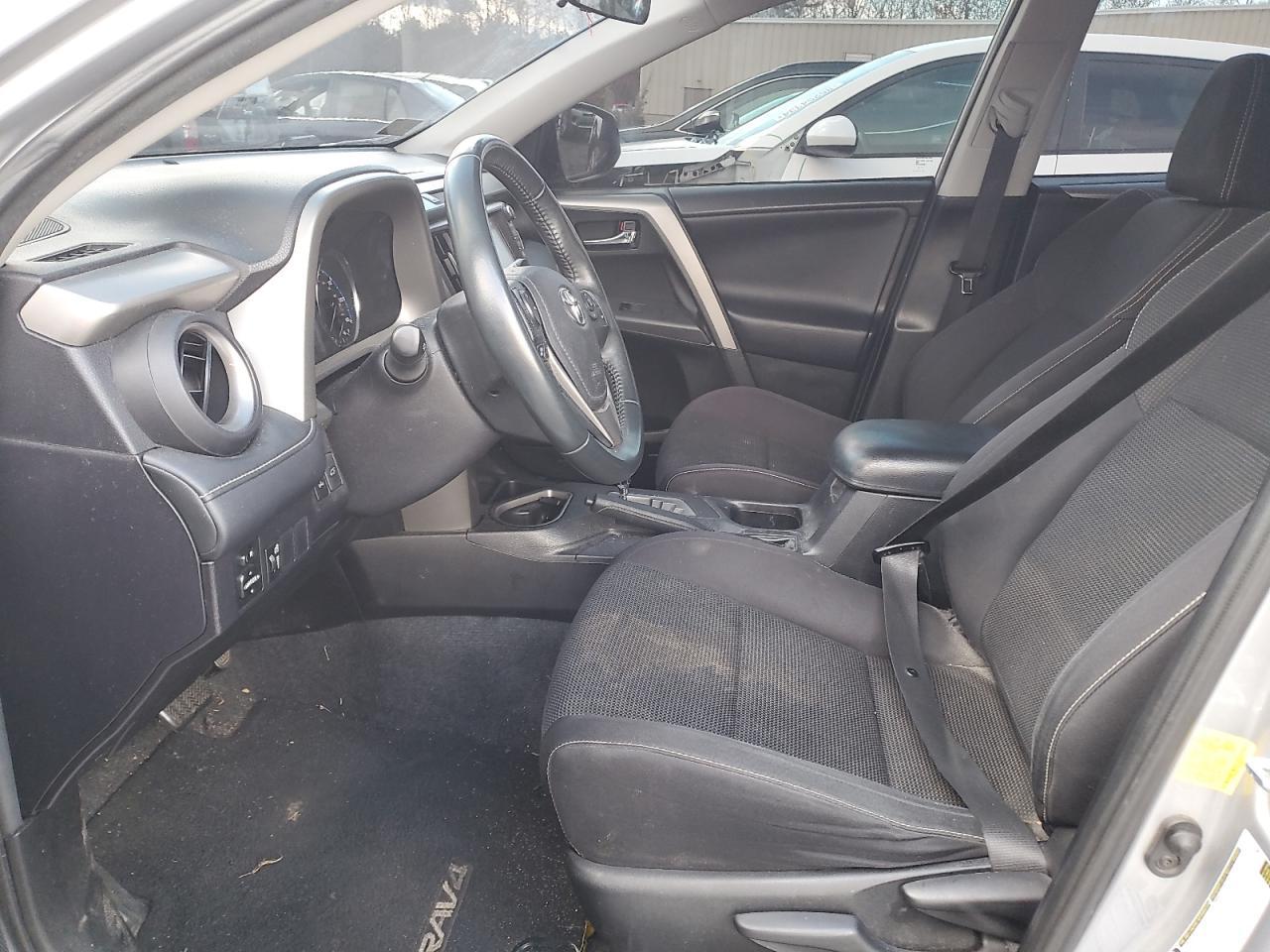 2016 TOYOTA RAV4 XLE - Image 7
