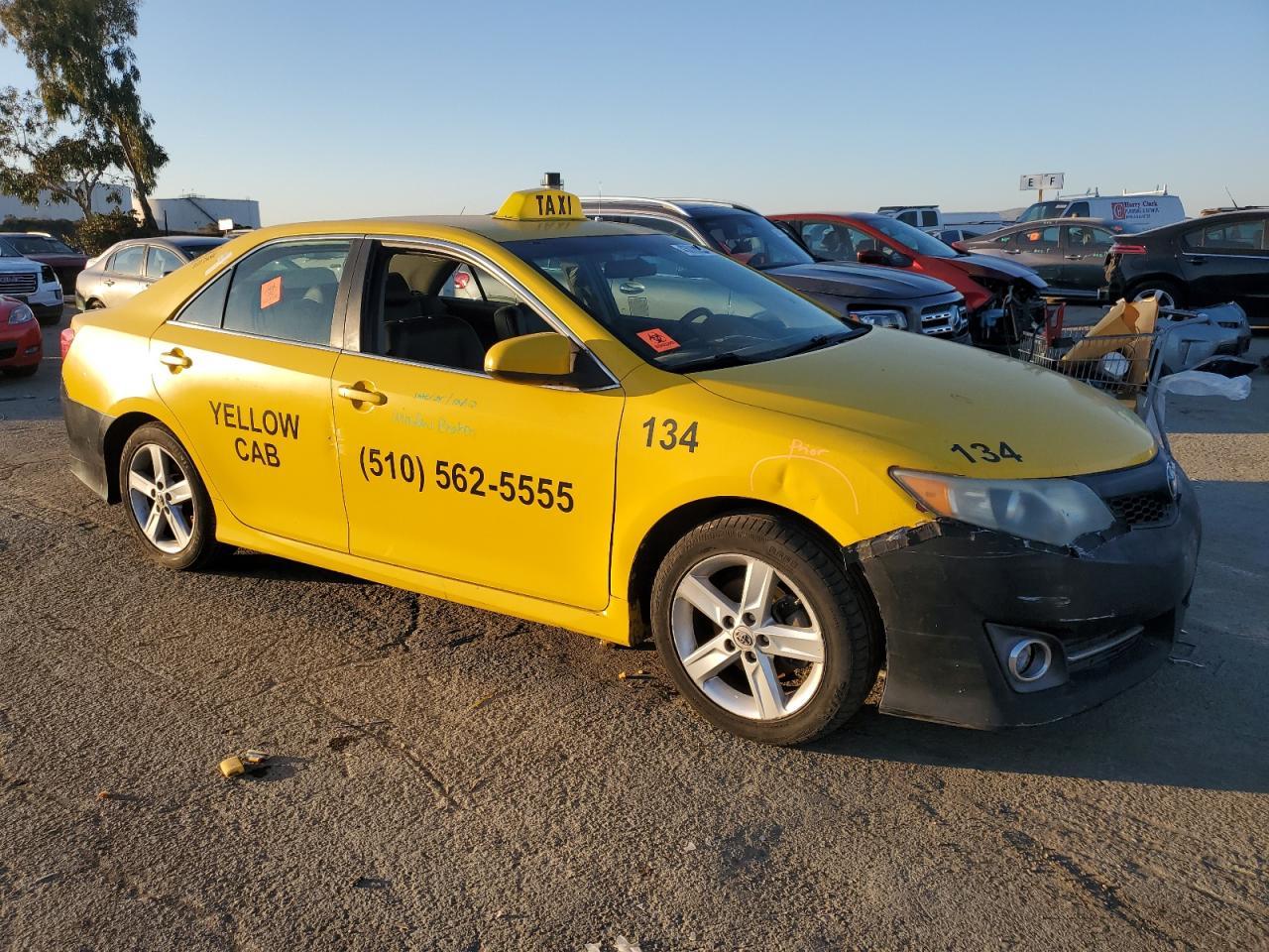 2012 TOYOTA CAMRY BASE - Фото 4