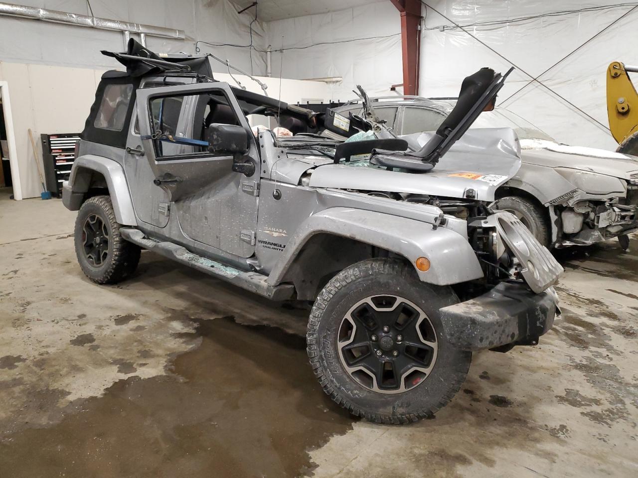 2014 JEEP WRANGLER U - Image 4