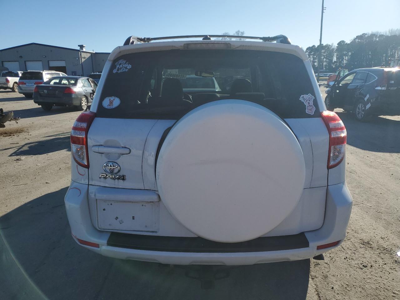 2011 TOYOTA RAV4 - Фото 6