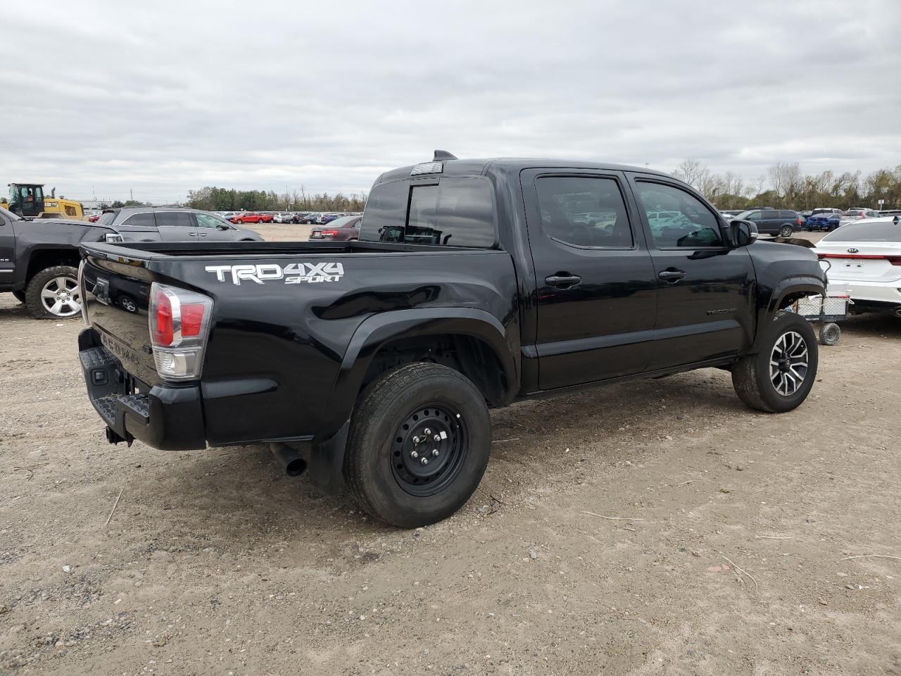 2023 TOYOTA TACOMA DOU - Фото 3