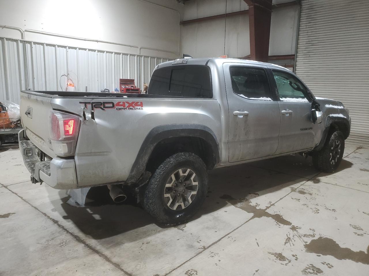 2023 TOYOTA TACOMA DOU - Фото 3