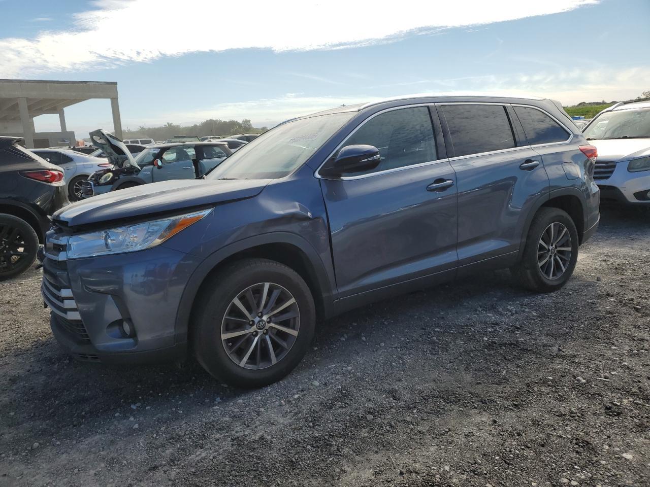 2018 TOYOTA HIGHLANDER