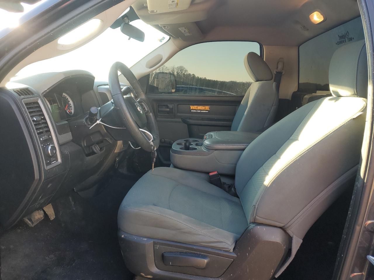 2014 RAM 1500 ST - Image 7
