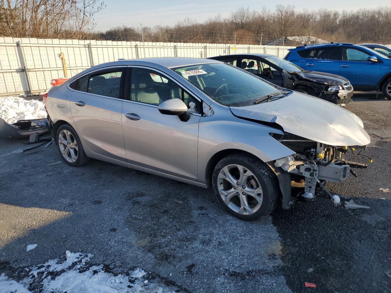 2017 CHEVROLET CRUZE PREM - Фото 4