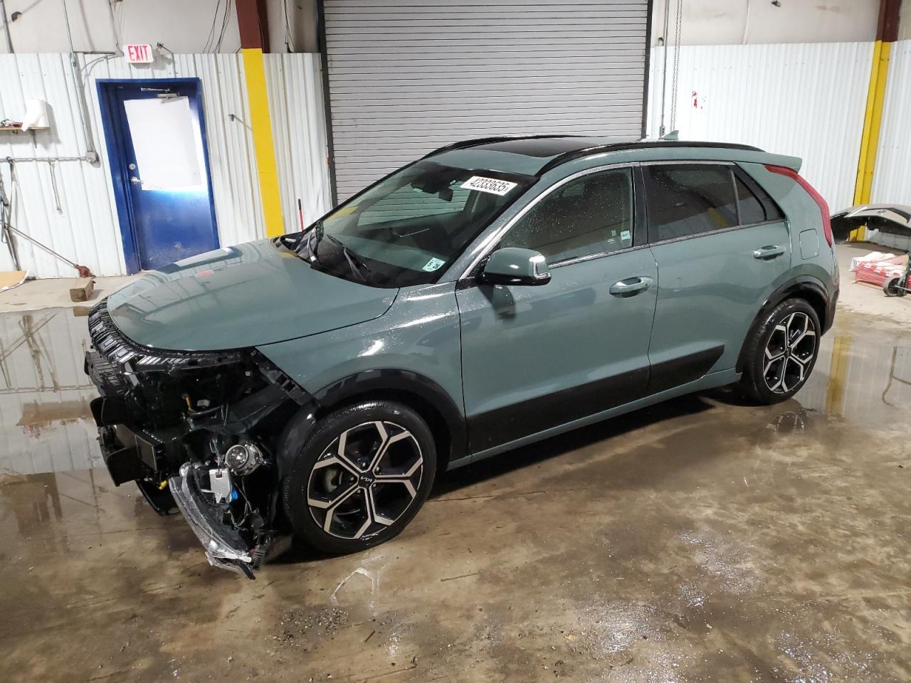 2023 KIA NIRO EX