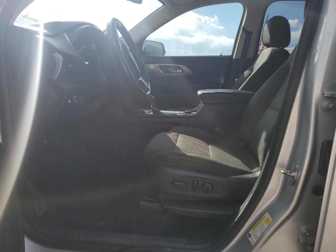 2020 CHEVROLET TRAVERSE L - Фото 7