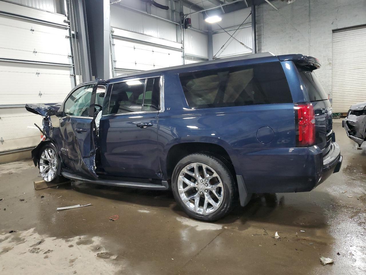 2017 CHEVROLET SUBURBAN K - Image 2